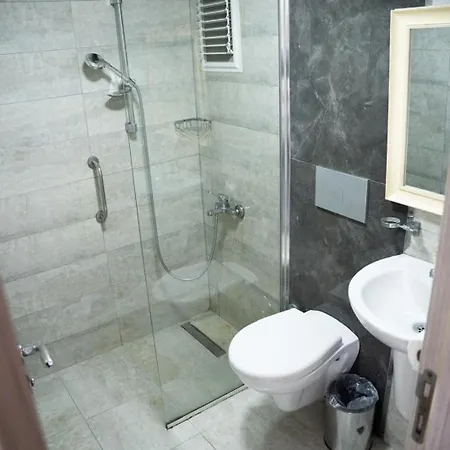 Hotel Grand Ahi *